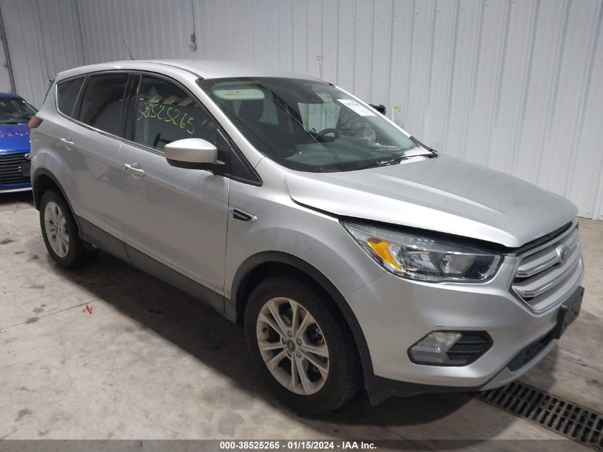 2019 FORD ESCAPE SE - 1FMCU9GD8KUB79118