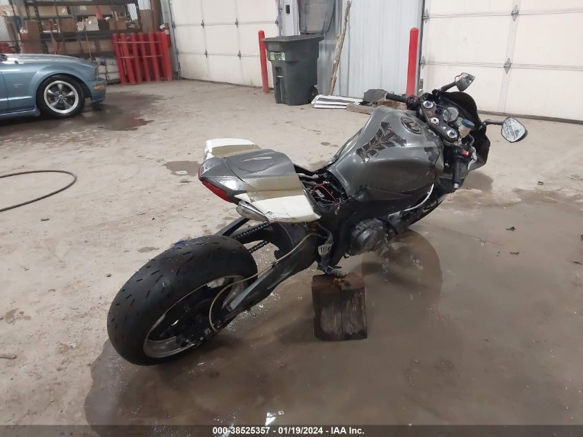 2008 SUZUKI GSX-R750 - JS1GR7LA782104755