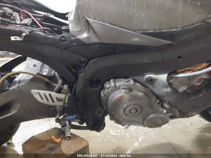 2008 SUZUKI GSX-R750 - JS1GR7LA782104755