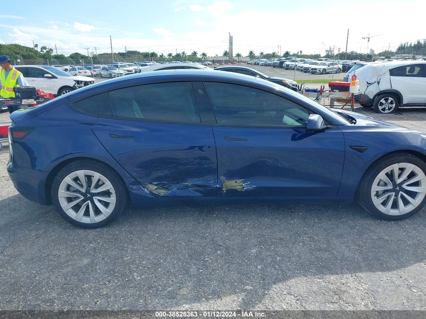 VIN 5YJ3E1EB3NF196667 2022 TESLA MODEL 3 LONG RANGE DUAL MOTOR ALL-WHEEL DRIVE