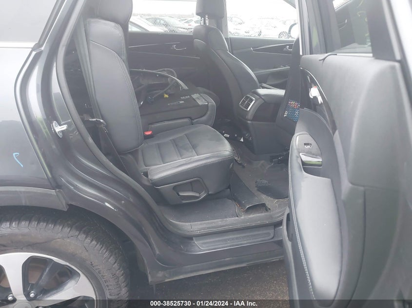 VIN 5XYPHDA55HG233306 2017 KIA SORENTO EX