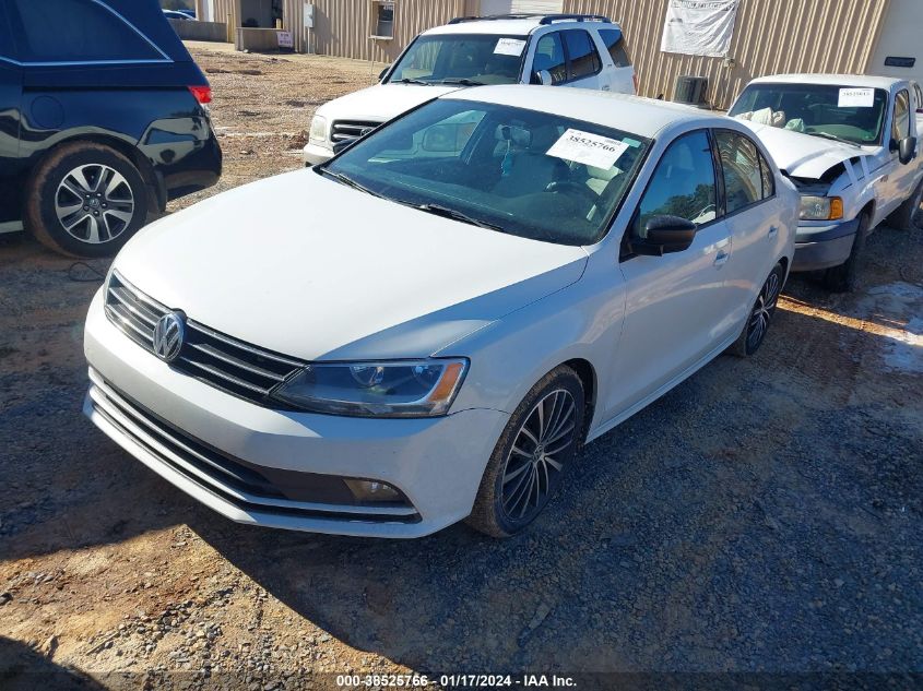 2015 VOLKSWAGEN JETTA 1.8T SPORT - 3VWD17AJ7FM226201