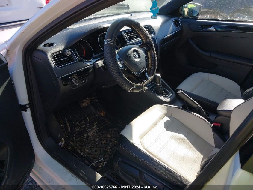 2015 VOLKSWAGEN JETTA 1.8T SPORT - 3VWD17AJ7FM226201