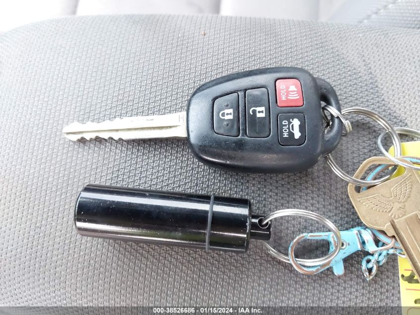 2015 TOYOTA COROLLA LE - 5YFBURHE3FP295238