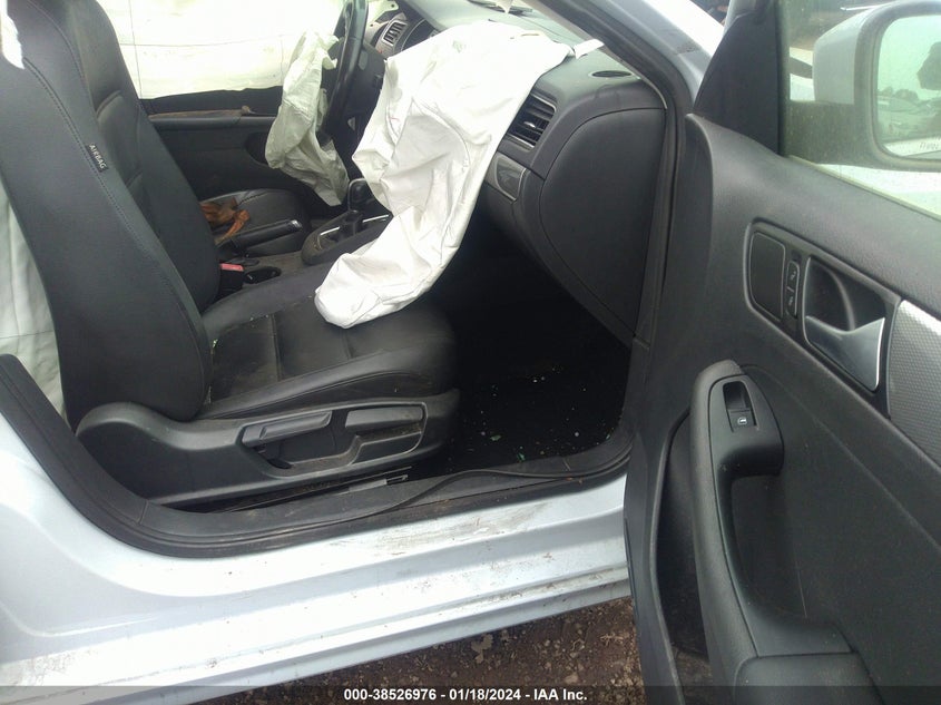 VIN 3VWDB7AJ5HM324353 2017 VOLKSWAGEN JETTA 1.4T SE