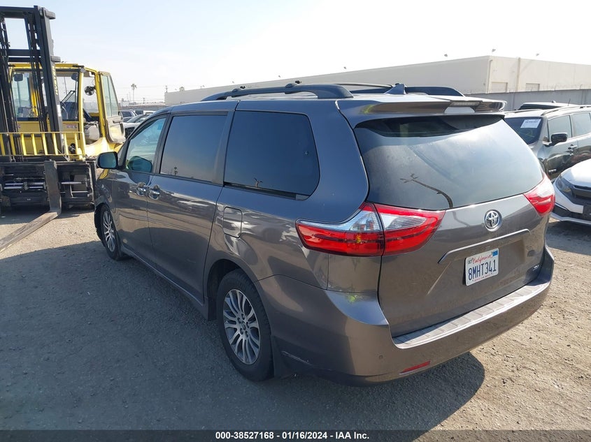 VIN 5TDYZ3DC2LS046803 2020 TOYOTA SIENNA XLE PREMIUM