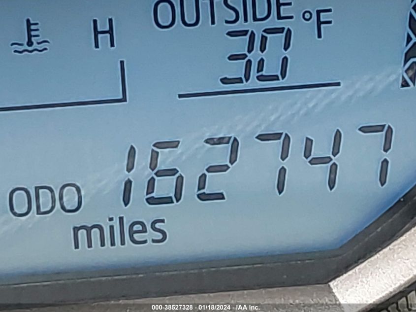 2013 TOYOTA RAV4 XLE - JTMWFREV6DD017899