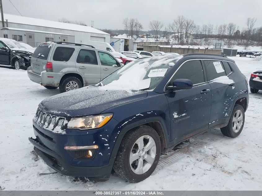 VIN 3C4NJDBB8JT349548 2018 JEEP COMPASS LATITUDE 4X4