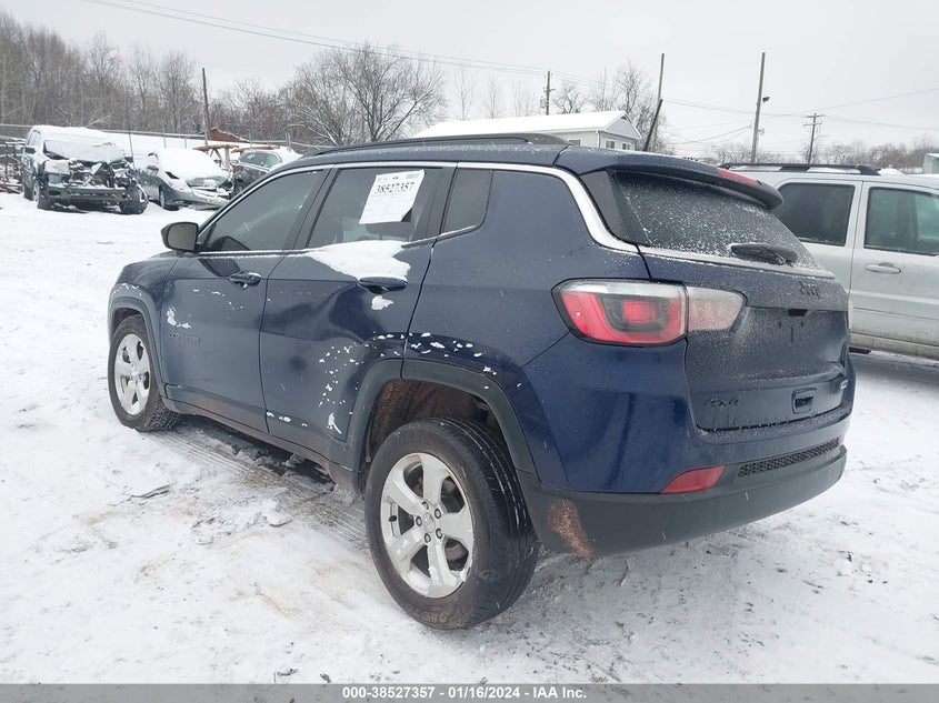 VIN 3C4NJDBB8JT349548 2018 JEEP COMPASS LATITUDE 4X4