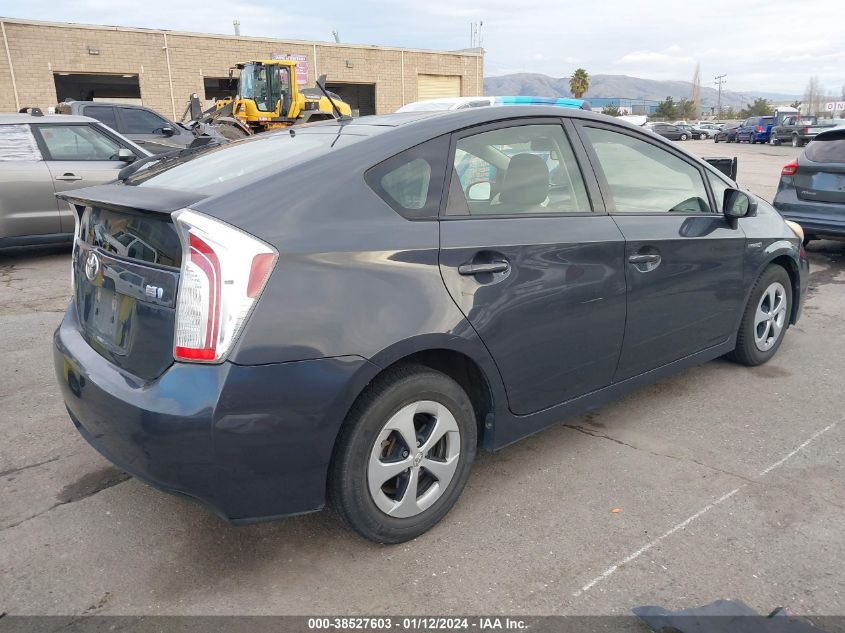 2013 TOYOTA PRIUS TWO - JTDKN3DU8D5566540