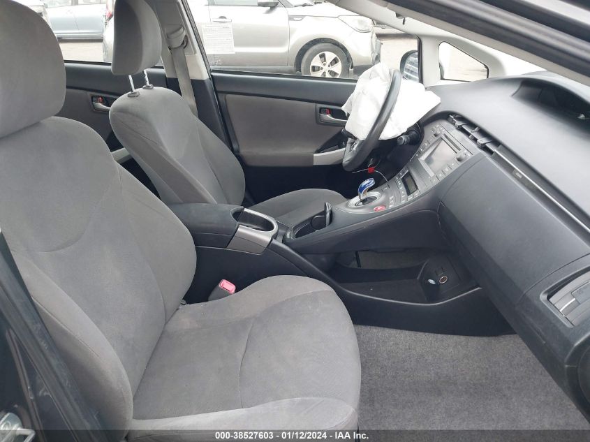 2013 TOYOTA PRIUS TWO - JTDKN3DU8D5566540
