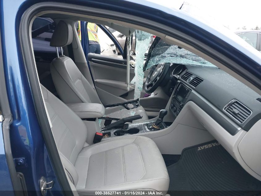 2017 VOLKSWAGEN PASSAT R-LINE - 1VWDT7A3XHC009287