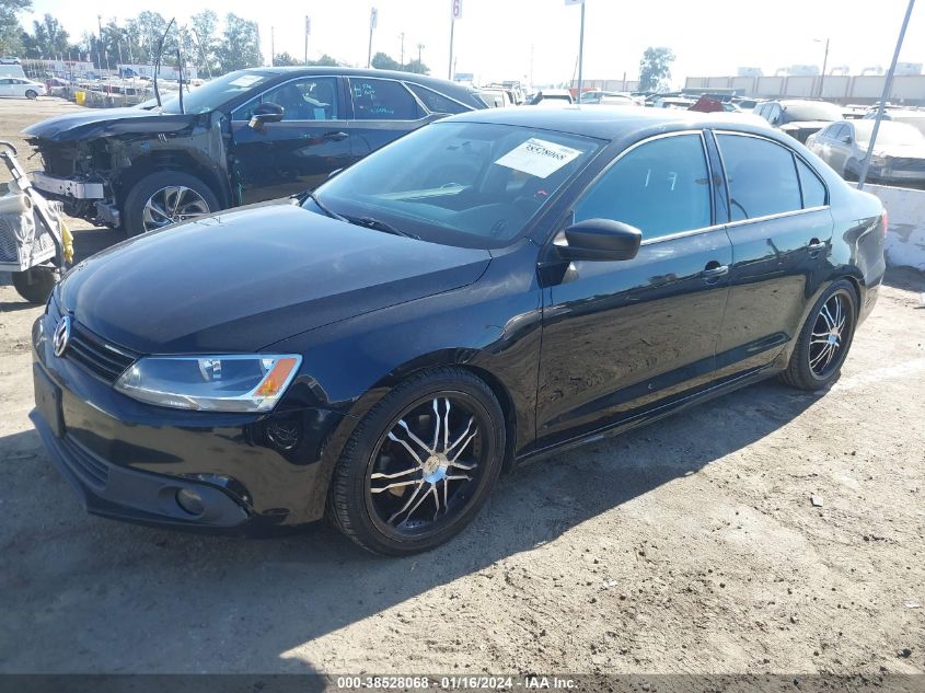2014 VOLKSWAGEN JETTA 2.0L S - 3VW2K7AJ6EM328432