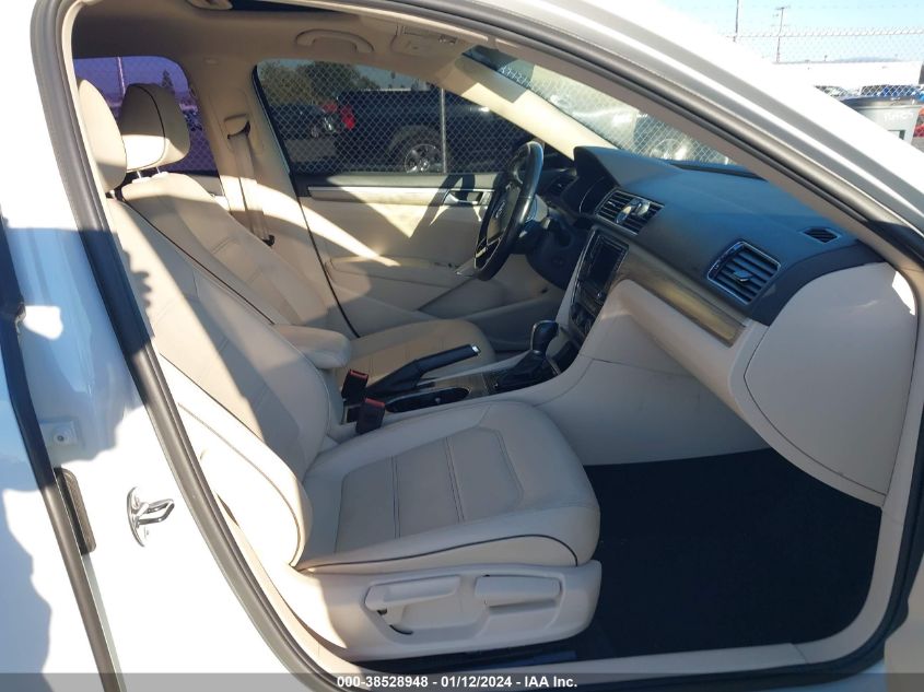 2017 VOLKSWAGEN PASSAT 1.8T SE - 1VWBT7A35HC074944