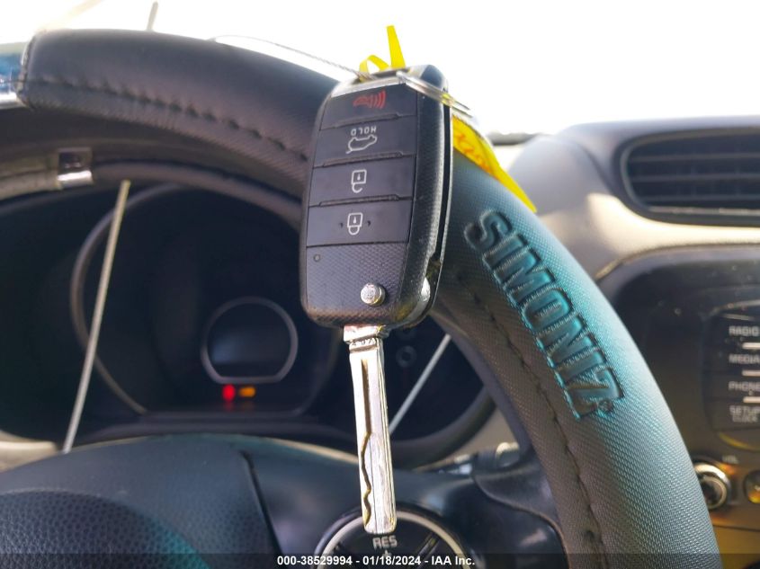 2014 KIA SOUL + - KNDJP3A55E7702163