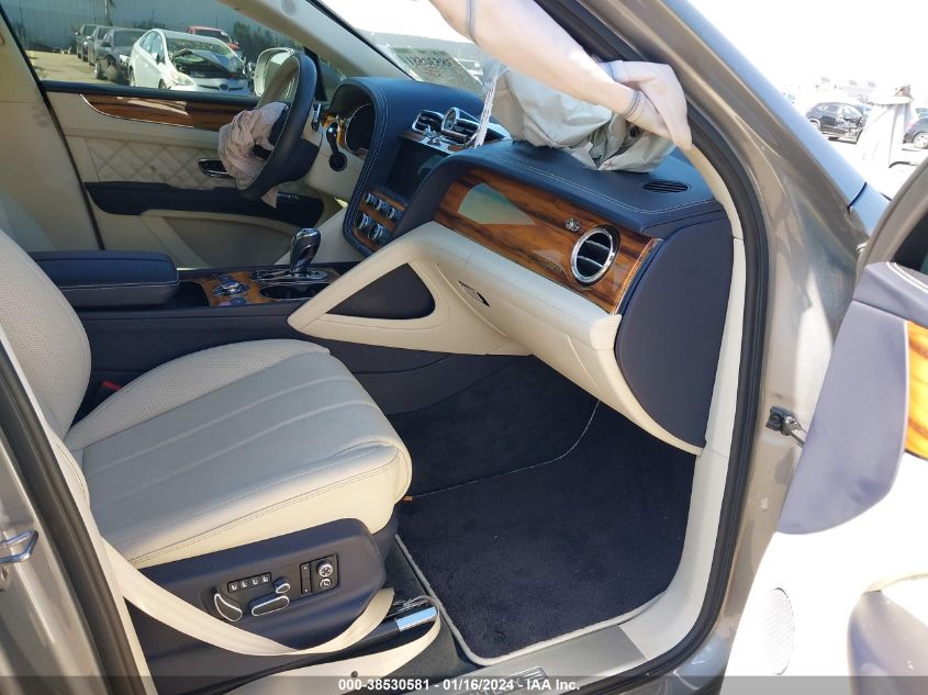 2021 BENTLEY BENTAYGA FIRST EDITION/V8 SJAAM2ZV5MC032564