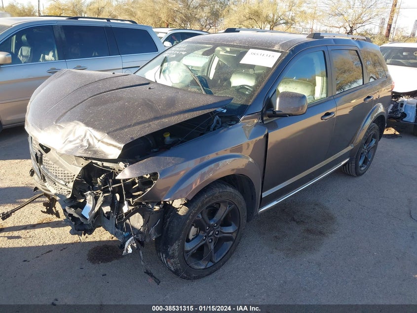 VIN 3C4PDCGG2JT475757 2018 DODGE JOURNEY CROSSROAD