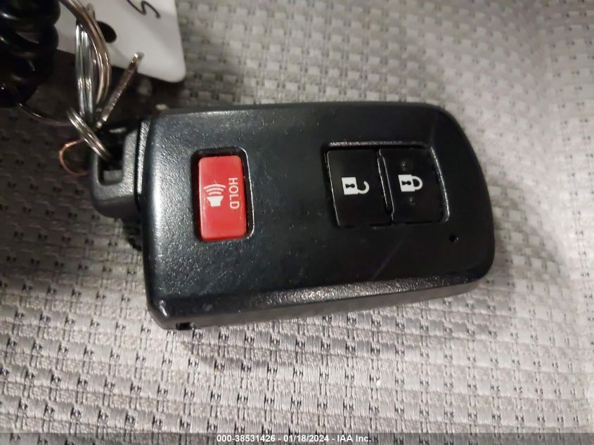 2018 TOYOTA RAV4 XLE - 2T3WFREV5JW413885