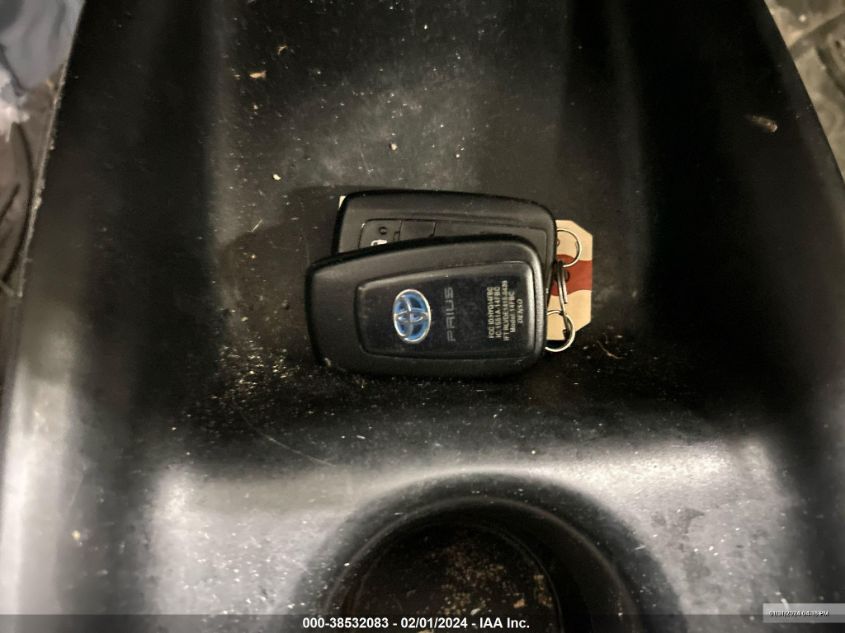 2016 TOYOTA PRIUS TWO - JTDKBRFU2G3000186
