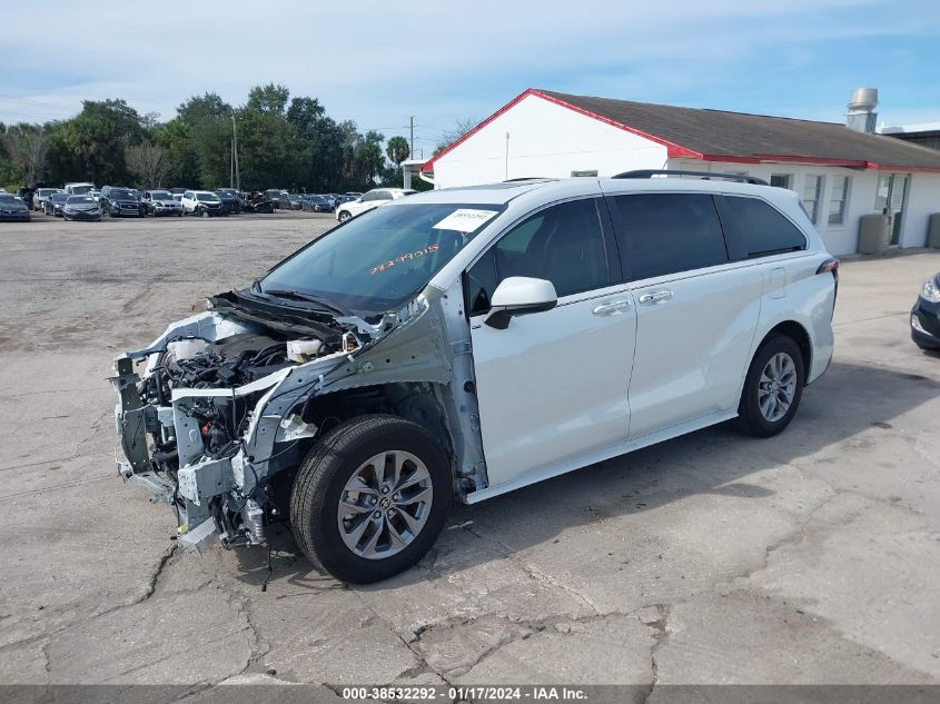 5TDJRKEC8NS123283 2022 TOYOTA SIENNA, photo no. 2