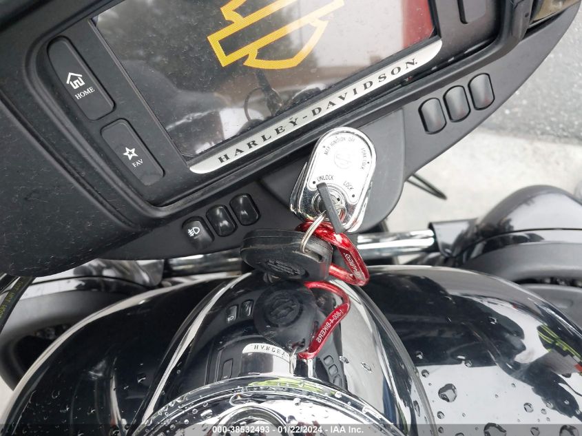 2015 HARLEY-DAVIDSON FLHTCUL ULTRA CLASSIC LOW - 1HD1KDM36FB631440
