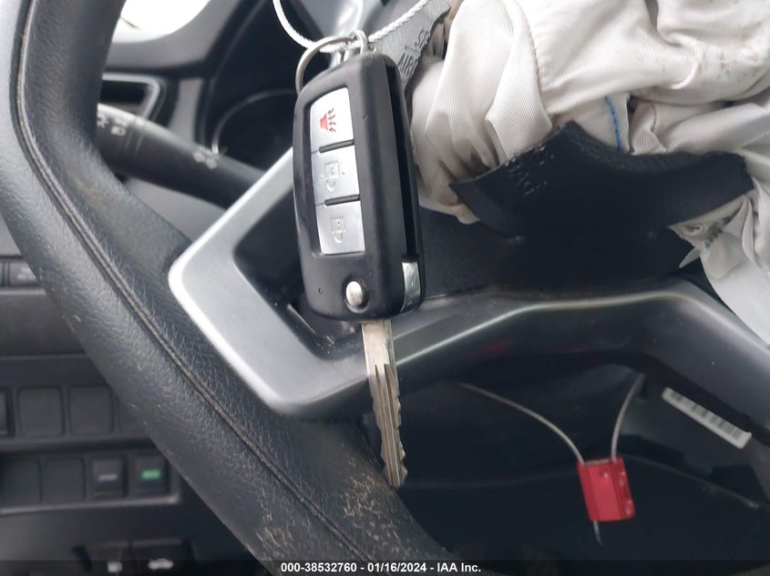 VIN KNMAT2MT3HP564787 2017 NISSAN ROGUE S