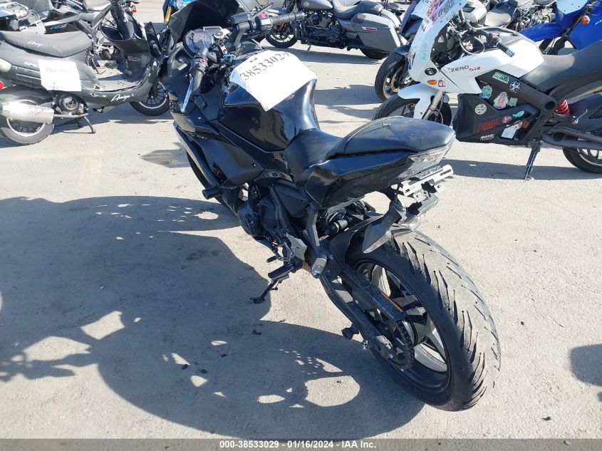 2019 KAWASAKI EX650 F - JKAEXEK14KDA32270