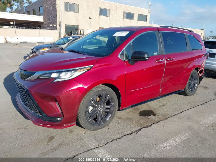 5TDXRKEC7MS043272 2021 TOYOTA SIENNA, photo no. 2