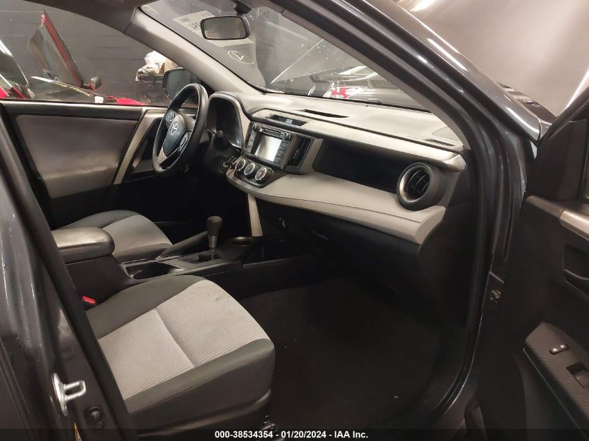 2015 TOYOTA RAV4 LE - JTMBFREVXFJ033395