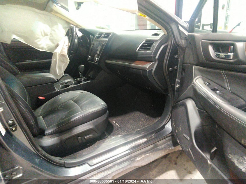 VIN 4S4BSENC4J3348771 2018 SUBARU OUTBACK 3.6R LIMITED