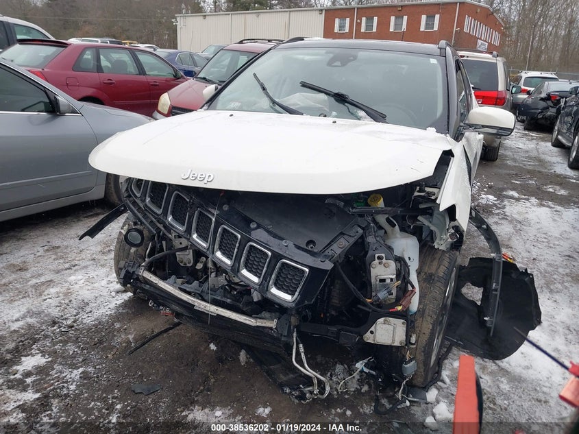 VIN 3C4NJDCB1JT264081 2018 JEEP COMPASS LIMITED 4X4