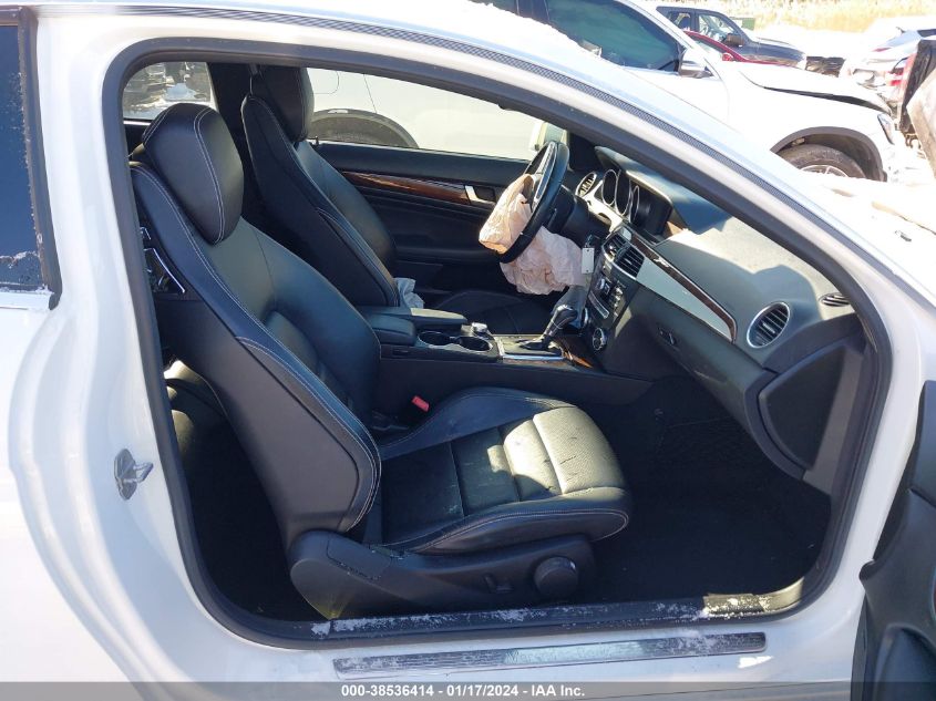 2013 MERCEDES-BENZ C 250 - WDDGJ4HB9DG079826