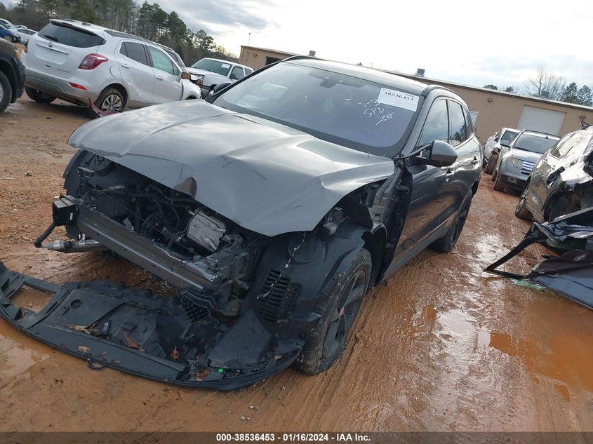 VIN SADCJ2FX8JA275643 2018 JAGUAR F-PACE 25T PREMIUM