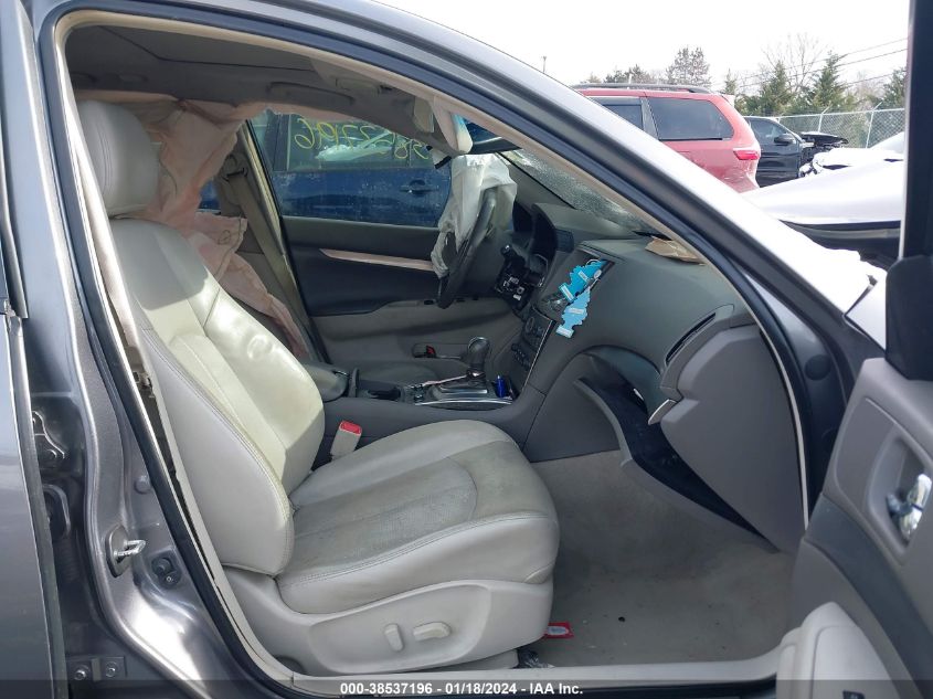 2015 INFINITI Q40 JN1CV6AR6FM522067
