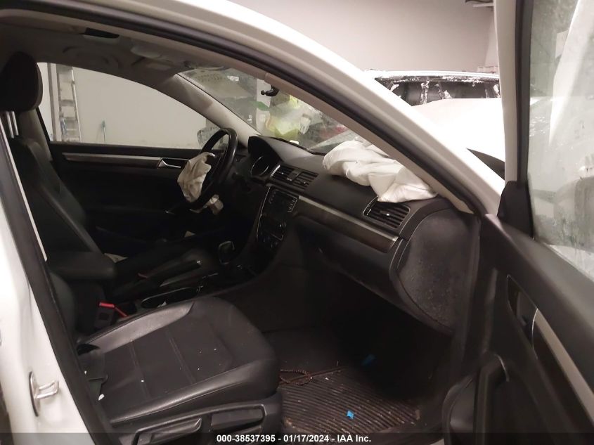 2018 VOLKSWAGEN PASSAT SE - 1VWBA7A31JC021265