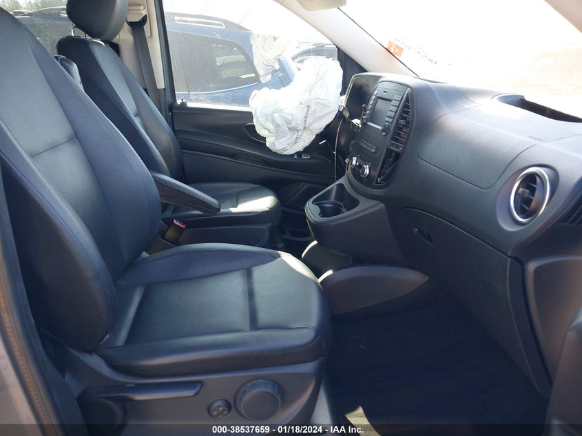 VIN WD4PG2EE3J3389491 2018 MERCEDES-BENZ METRIS