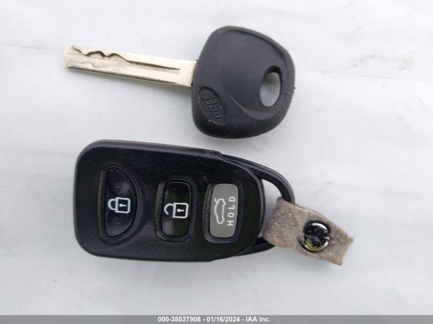 2014 HYUNDAI SONATA GLS - 5NPEB4ACXEH832200