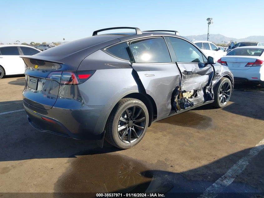 VIN 7SAYGDEE7PF829706 2023 TESLA MODEL Y