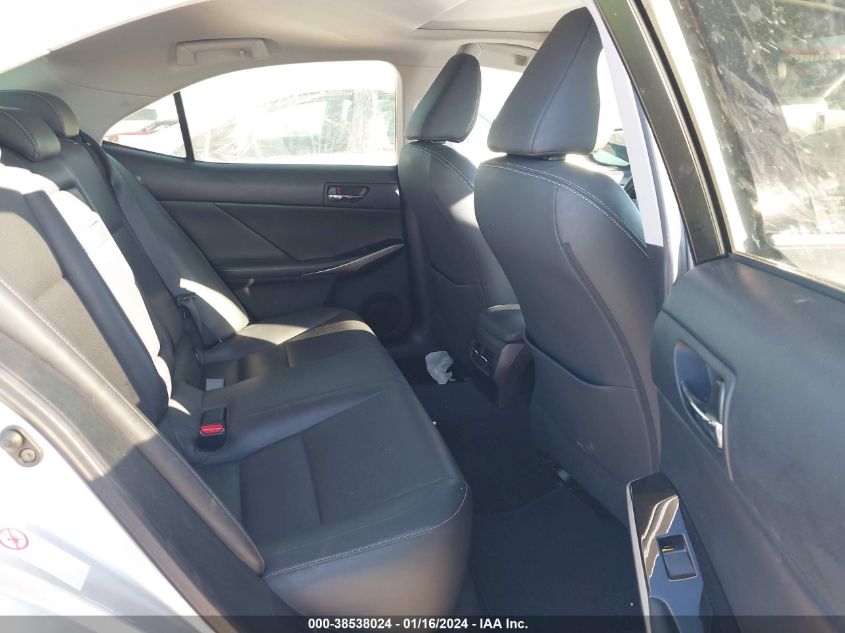 2016 LEXUS IS 200T - JTHBA1D26G5013192