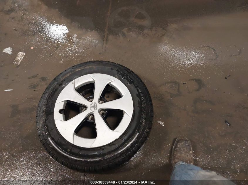 2015 TOYOTA PRIUS TWO - JTDKN3DU4F1994406