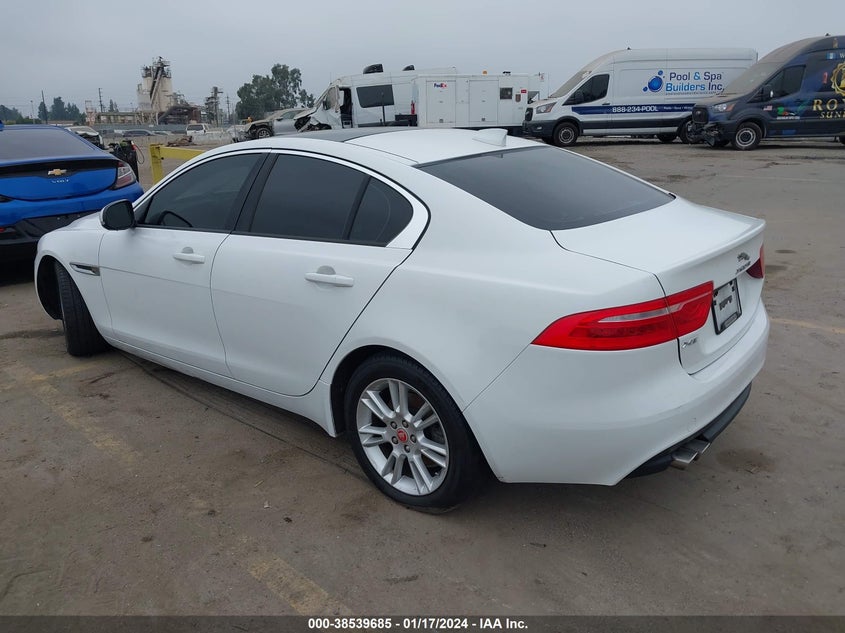 VIN SAJAD4BNXHA976254 2017 JAGUAR XE 20D PREMIUM