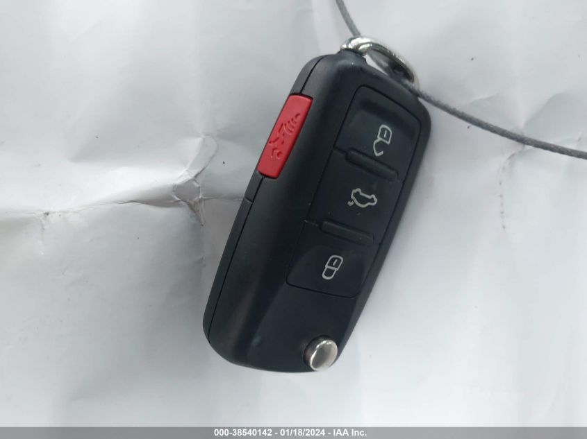 2016 VOLKSWAGEN TIGUAN S/SE/SEL/R-LINE - WVGBV7AX0GW566418