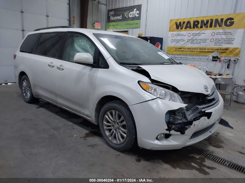 5TDYK3DC0FS542210 2015 TOYOTA SIENNA, photo no. 1