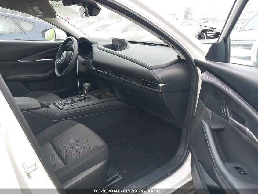 VIN 3MVDMAAL8MM302996 2021 MAZDA CX-30
