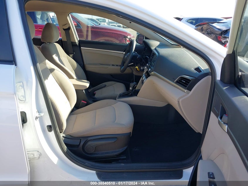 VIN 5NPD74LF4KH473930 2019 HYUNDAI ELANTRA SE