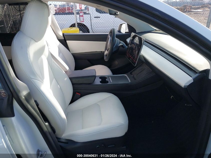 2021 TESLA MODEL Y LONG RANGE DUAL MOTOR ALL-WHEEL DRIVE - 5YJYGDEE3MF152274