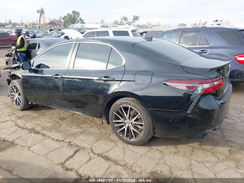 2021 TOYOTA CAMRY SE - 4T1G11AKXMU556330