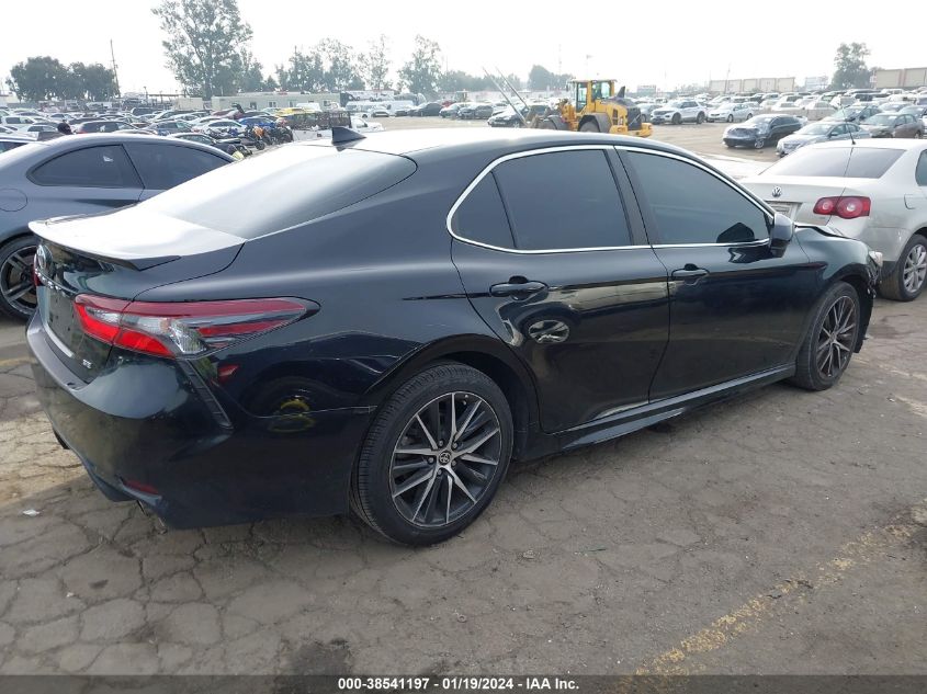 2021 TOYOTA CAMRY SE - 4T1G11AKXMU556330