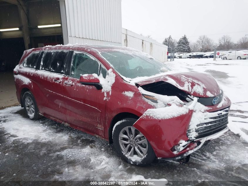 2021 TOYOTA SIENNA XLE - 5TDYRKEC6MS023390