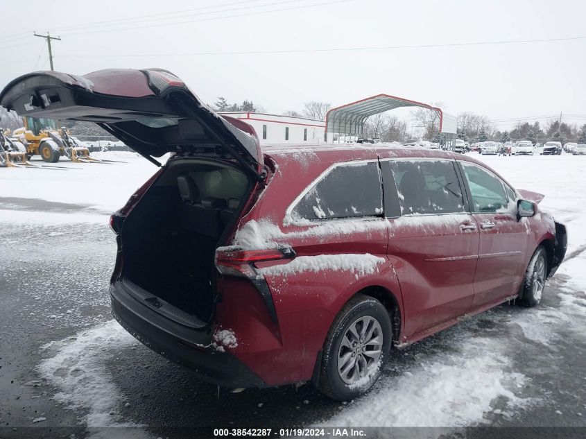 2021 TOYOTA SIENNA XLE - 5TDYRKEC6MS023390